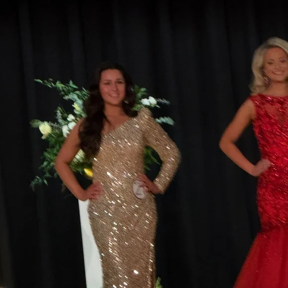 Pageant dress - Picture 3 of 3